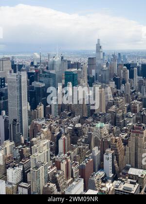New York, États-Unis - 2 mai 2023 : vue sur Midtown Manhattan, New York, avec un Vanderbilt, le plus haut immeuble de bureaux de Midtown Manhattan. Banque D'Images