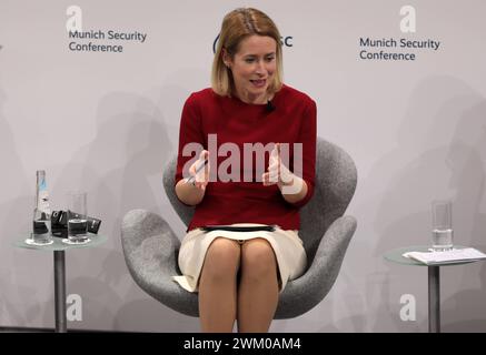 Die Premierministerin von Estland, Kaja Kallas, an der Münchner Sicherheitskonferenz. Die Premierministerin von Estland, Kaja Kallas, an der Münchner Sicherheitskonferenz. München Bayern Deutschland *** le premier ministre d'Estonie, Kaja Kallas, à la Conférence de Munich sur la sécurité le premier ministre d'Estonie, Kaja Kallas, à la Conférence de Munich sur la sécurité Munich Bavière Allemagne Banque D'Images