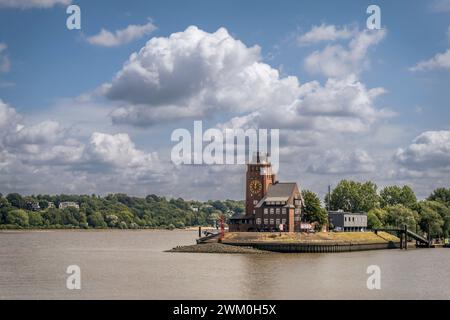 Allemagne, Hambourg, nuages au-dessus de la station pilote Seemannshoft Banque D'Images