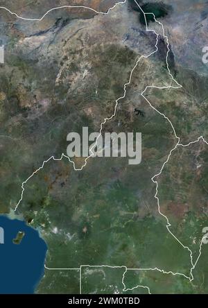 Image satellite couleur du Cameroun et des pays voisins, avec frontières. Banque D'Images