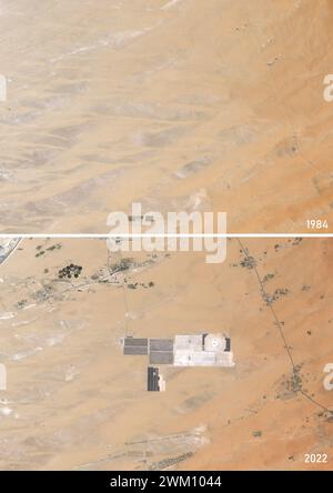 Image satellite couleur montrant une zone désertique dans l’émirat d’Abu Dhabi en 1984 et 2022, avant et après l’installation du parc solaire Noor Energy 1. Banque D'Images