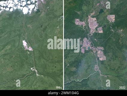 Image satellite couleur de Fort McKay, Alberta, Canada en 1984 et 2022, avant et après l'exploitation des sables bitumineux. Banque D'Images