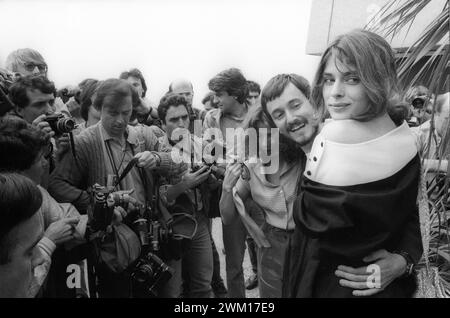 3831624 Jean-Jacques Beineix et Nastassja Kinsk ; (Festival de Cannes add.info.: 1983. Le réalisateur français Jean-Jacques Beineix et l'actrice Nastassja Kinski au festival avec le film 'la Lune dans le caniveau' / Festival del Cinema di Cannes 1983. Il regista Jean-Jacques Beineix e l'attrice Nastassja Kinski al Festival con il film 'la Lune dans le caniveau') ; © Marcello Mencarini. Tous droits réservés 2024. Banque D'Images