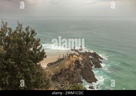 Surplombant l'océan Pacifique depuis Cape Byron, près de Byron Bay, Nouvelle-Galles du Sud, Australie. A proximité se trouve le point le plus oriental du continent australien. Banque D'Images