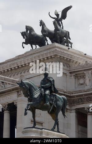 4067671 Statua equestre di Vittorio Emanuele II sull'Altare della Patria ; (add.info.: Rome, statue équestre de Victor Emmanuel II sur l'autel de la Patrie (Altare della Patria)) ; © Marcello Mencarini. Tous droits réservés 2024. Banque D'Images