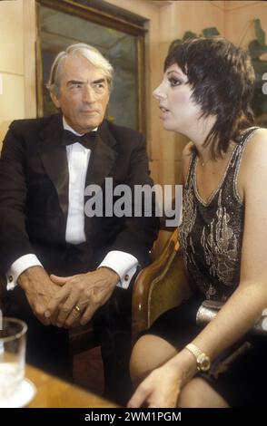 MME4704041 chanteuse et actrice Liza Minnelli avec Gregory Peck en 1990 ; (add.info.: chanteuse et actrice Liza Minnelli avec Gregory Peck en 1990) ; © Marcello Mencarini. Tous droits réservés 2023. Banque D'Images