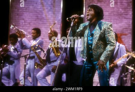 MME4712555 chanteur soul James Brown, Apollo Theatre. Harlem, New York / il cantante James Brown al Teatro Apollo di New York ; (add.info.: chanteur soul James Brown, Apollo Theatre. Harlem, New York/il cantante James Brown al Teatro Apollo di New York) ; © Marcello Mencarini. Tous droits réservés 2024. Banque D'Images