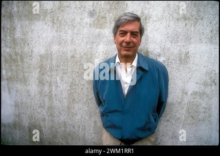 MME4714644 écrivain MARIO VARGAS LLOSA, 1994/MARIO VARGAS LLOSA, scrittore, 1994 ; (add.info.: écrivain MARIO VARGAS LLOSA, 1994/MARIO VARGAS LLOSA, scrittore, 1994) ; © Marcello Mencarini. Tous droits réservés 2024. Banque D'Images