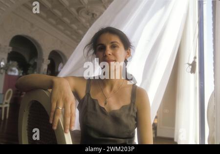 MME4752372 Lido de Venise, Festival du film de Venise 1994. Le réalisateur hongrois Ildyko Enyedi, en compétition avec le film « Buvos vadas »/Lido di Venezia, Mostra del Cinema di Venezia 1994. La regista ungherese Ildiko Enyedi, in concorso con il film “” Buvos vadas””” - ; (add.info.: Lido de Venise, Festival du film de Venise 1994. Le réalisateur hongrois Ildyko Enyedi, en compétition avec le film « Buvos vadas »/Lido di Venezia, Mostra del Cinema di Venezia 1994. La regista ungherese Ildiko Enyedi, in concorso con il film “” Buvos vadas””” -) ; © Marcello Mencarini. Tous droits réservés 2024. Banque D'Images