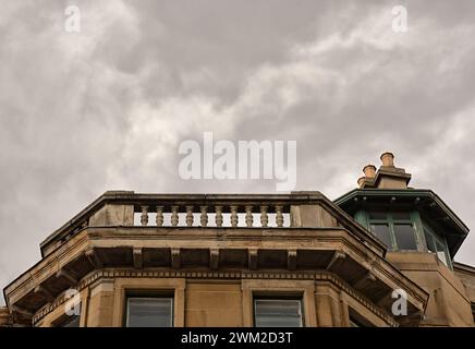 Balcons et détails architecturaux des bâtiments et intérieurs de l'Université de Glasgow en Écosse Banque D'Images