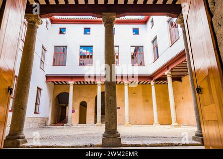 Cour. Casas del Tratado de Tordesillas - maisons du Traité de Tordesillas. Tordesillas, Valladolid, Castilla y León, Espagne, Europe Banque D'Images