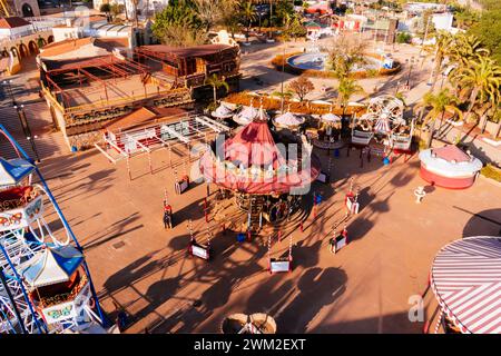 Vue depuis le téléphérique du parc d'attractions Tivoli, actuellement fermé. Arrollo de la miel, Benalmádena, Málaga, Espagne, Europe Banque D'Images