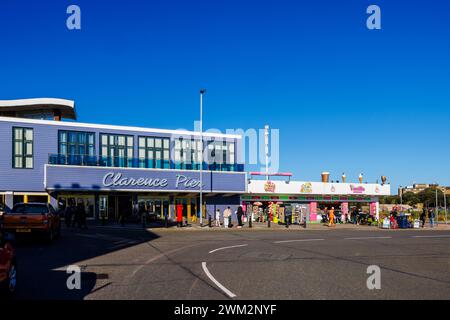 Clarence Pier, un complexe d'attractions, des boutiques et des snack-bars à Southsea, Portsmouth, Hampshire, un lieu de villégiature sur le Solent, côte sud de l'Angleterre Banque D'Images