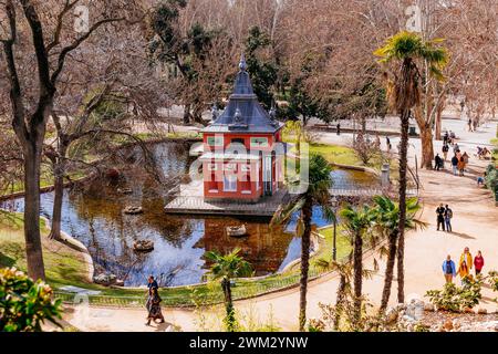 Casita del Pescador del Buen Retiro est l'une des petites constructions folles et romantiques que le roi Fernando VII a ordonné de construire dans le parc Retiro, Banque D'Images