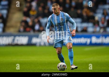 Coventry, Royaume-Uni. 23 février 2024. Jake Bidwell de Coventry City va de l'avant avec le ballon lors du match du Sky Bet Championship Coventry City vs Preston North End à Coventry Building Society Arena, Coventry, Royaume-Uni, 23 février 2024 (photo par Gareth Evans/News images) à Coventry, Royaume-Uni le 23/02/2024. (Photo de Gareth Evans/News images/SIPA USA) crédit : SIPA USA/Alamy Live News Banque D'Images