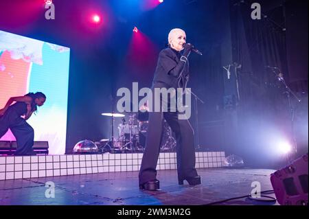 Manchester, Royaume-Uni. 23 février 2024. Alison Goldfrapp se produit à la Manchester Academy lors de sa tournée solo « The Love invention ». 2024-02-23 . Crédit : Gary Mather/Alamy Live News Banque D'Images