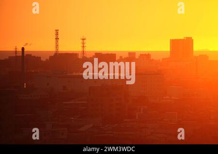 Coucher de soleil sur la ville de Mishima dans la préfecture de Shizuoka, Japon. Banque D'Images