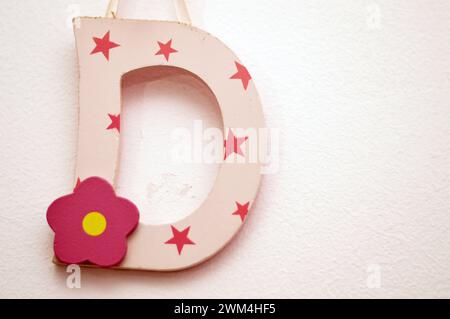 Lettre d sur le mur, la quatrième lettre de l'alphabet latin, utilisée dans l'alphabet anglais moderne, les alphabets des autres langues d'Europe occidentale Banque D'Images