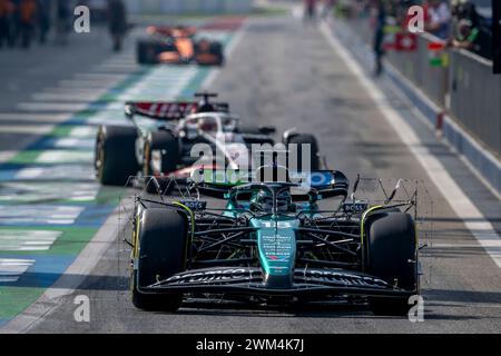 Sakhir, Bahreïn, 23 février, lance Stroll, du Canada, concourt pour Aston Martin F1. Essais hivernaux, les essais hivernaux du championnat de formule 1 2024. Crédit : Michael Potts/Alamy Live News Banque D'Images