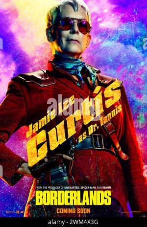 Borderlands (2024) réalisé par Eli Roth et mettant en vedette Jamie Lee Curtis dans le rôle de Dr Tannis dans une sortie sur grand écran basée sur le jeu vidéo populaire se déroulant sur la planète abandonnée de Pandore où les gens recherchent une relique mystérieuse. Affiche de personnage ***USAGE ÉDITORIAL SEULEMENT***. Crédit : BFA / Lionsgate Banque D'Images