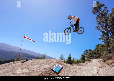 Maydena, Tasmanie, Australie. 24 février 2024. Maydena, AUSTRALIE - 24 FÉVRIER : Thomas Genon, belge, participe à la finale au Red Bull Hardline Tasmanie le 24 février 2024 à Maydena, Australie. (Crédit image : © Chris Putnam/ZUMA Press Wire) USAGE ÉDITORIAL SEULEMENT! Non destiné à UN USAGE commercial ! Banque D'Images