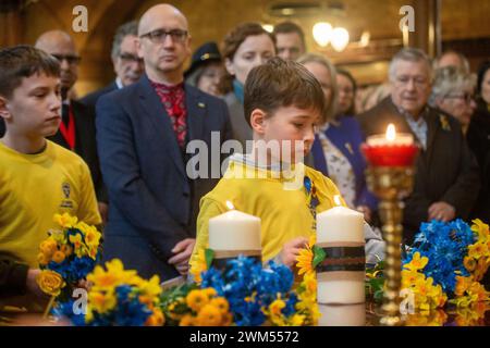 Londres, Angleterre, Royaume-Uni. 24 février 2024. Le Service de prière œcuménique interreligieux a eu lieu dans la cathédrale ukrainienne de Londres à l'occasion du deuxième anniversaire de l'invasion russe de l'Ukraine. (Crédit image : © Tayfun Salci/ZUMA Press Wire) USAGE ÉDITORIAL SEULEMENT! Non destiné à UN USAGE commercial ! Crédit : ZUMA Press, Inc/Alamy Live News Banque D'Images