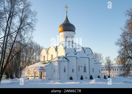 Ancienne cathédrale de la Trinité (1513) par un soir ensoleillé de janvier. Alexandrov (Alexandrovskaya Sloboda). Région de Vladimir, Russie Banque D'Images