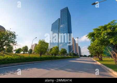 Bâtiment de verre de tour Technopark dans Vinhomes Ocean Park à Hanoi Banque D'Images