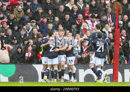 Southampton, Royaume-Uni. 24 février 2024. L'attaquant de Millwall Zian Flemming (10 ans) marque un BUT 1-2 et célèbre lors du Southampton FC contre Millwall FC au St.Mary's Stadium, Southampton, Angleterre, Royaume-Uni le 24 février 2024 Credit : Every second Media/Alamy Live News Banque D'Images