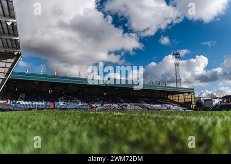 Oldham le samedi 24 février 2024. Tir au sol lors du match de Vanarama National League entre Oldham Athletic et Kidderminster Harriers à Boundary Park, Oldham, samedi 24 février 2024. (Photo : Phill Smith | mi News) crédit : MI News & Sport /Alamy Live News Banque D'Images