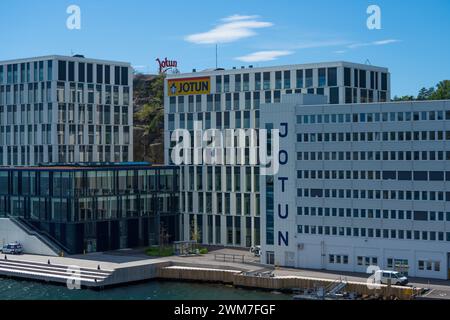 Sandefjord, Norvège - 10 août 2022 : siège de JOTUN à Sandefjord Banque D'Images