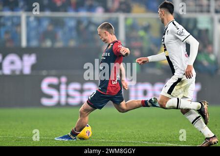 Genova, Italie. 24 février 2024. Foto Tano Pecoraro/LaPresse 24 febbraio 2024 Genova, Italia - sport, calcio - Gênes vs Udinese - Campionato di calcio Serie A TIM 2023/2024 - Stadio Luigi Ferraris. Nella foto : gudmundsson albert 24 février 2024 Gênes, Italie - sport, football - Gênes vs Udinese - Championnat italien de football Serie A 2023/2024 - stade Luigi Ferraris. Dans la photo : gudmundsson albert crédit : LaPresse/Alamy Live News Banque D'Images