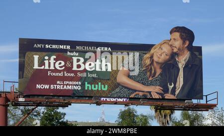 Los Angeles, Californie, USA 21 février 2024 Life & Beth Amy Schumer Michael Cera Billboard le 21 février 2024 à Los Angeles, Californie, USA. Photo de Barry King/Alamy Stock photo Banque D'Images