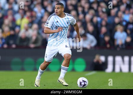 Birmingham, Royaume-Uni. 24 février 2024. Murillo de Nottingham Forest pendant le match de premier League à Villa Park, Birmingham. Le crédit photo devrait se lire : Gary Oakley/Sportimage crédit : Sportimage Ltd/Alamy Live News Banque D'Images