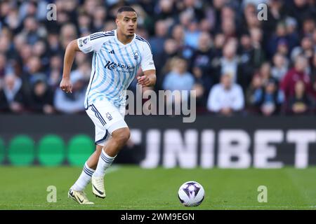 Birmingham, Royaume-Uni. 24 février 2024. Murillo de Nottingham Forest pendant le match de premier League à Villa Park, Birmingham. Le crédit photo devrait se lire : Gary Oakley/Sportimage crédit : Sportimage Ltd/Alamy Live News Banque D'Images