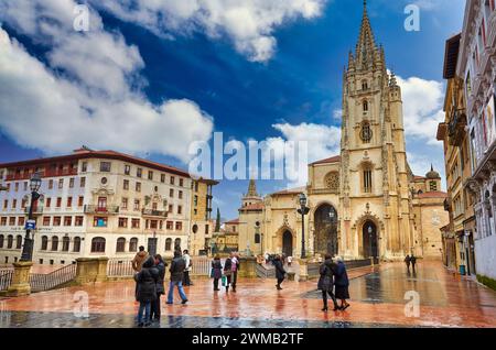 Cathedral, Plaza Alfonso II El Casto, Oviedo, Asturias, Espagne Banque D'Images