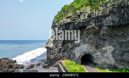 Vue aérienne du tunnel de Santa Catarina au nord de Sao Tomé, Afrique Banque D'Images