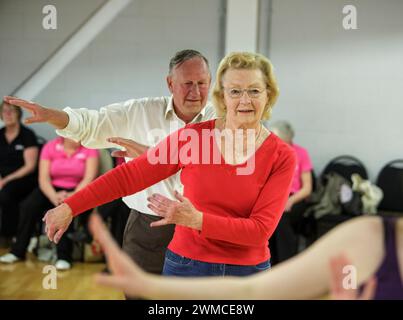 Un cours de danse de plus de 50 ans à Leicester, Royaume-Uni Banque D'Images