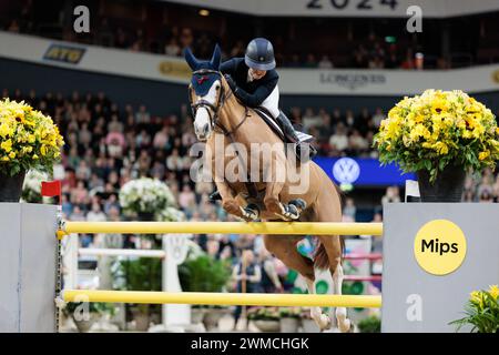 Gothenburg, Suède. 25 février 2024. Amanda Landeblad de Suède avec pour Killy lors de la CSI5*-W Longines FEI Jumping World Cup™ présentée par Volkswagen au Gothenburg Horse Show le 25 février 2024, Scandinavium, Suède (photo de Maxime David - MXIMD Pictures) crédit : MXIMD Pictures/Alamy Live News Banque D'Images