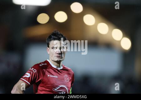 Boussu, Belgique. 25 février 2024. Jelle Vossen d'Essevee photographiée lors d'un match de football entre Royal Francs Borains et SV Zulte Waregem, dimanche 25 février 2024 à Boussu, au jour 23/30 de la deuxième division du championnat belge 'Challenger Pro League' 2023-2024. BELGA PHOTO BRUNO FAHY crédit : Belga News Agency/Alamy Live News Banque D'Images