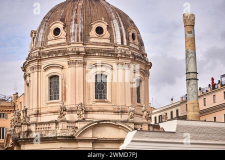 Église du très Saint nom de Marie au Forum Trajan à Rome, Italie. Banque D'Images