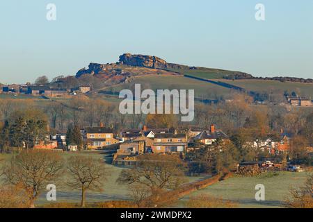 Un plan lointain d'Almscliffe Crag près de Harrogate, Yorkshire du Nord, Royaume-Uni Banque D'Images