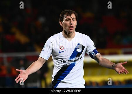 Lecce, Italie. 25 février 2024. Nicolo' Barella du FC Internazionale gestes lors du match de Serie A TIM entre l'US Lecce et le FC Internazionale au Stadio Ettore Giardiniero - via del Mare, Lecce, Italie 25 février 2024. Crédit : Nicola Ianuale/Alamy Live News Banque D'Images