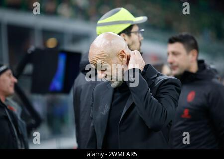 Milan, Italie. 25 février 2024. Stefano Pioli entraîneur de l'AC Milan lors du match de football italien Serie A entre l'AC Milan et l'Atalanta BC le 25 février 2024 au San Siro Stadium, Milan, Italie. Crédit : Nderim Kaceli/Alamy Live News Banque D'Images