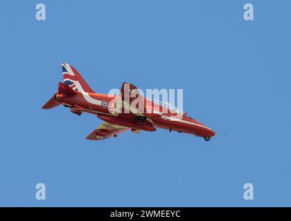 Les Red Arrows de la RAF partent de l'aéroport de Southend en direction du Clacton Airshow 2023 Banque D'Images