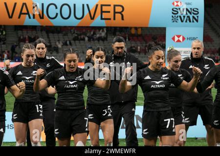 Vancouver, Canada. 25 février 2024. VANCOUVER, Colombie-Britannique - FÉVRIER 25 : L'équipe féminine de Nouvelle-Zélande célèbre sa victoire à la HSBC World Rugby Sevens Series 2024 au BC place Stadium le 25 février 2024 à Vancouver, Canada. (Photo de Tomaz Jr/PxImages) crédit : Px images/Alamy Live News Banque D'Images