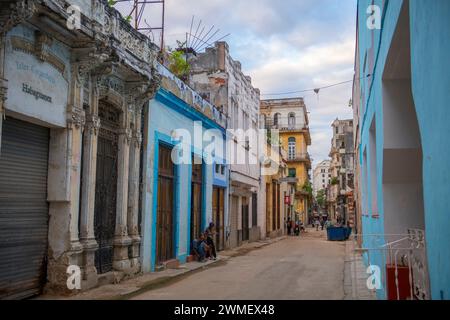 Bâtiments historiques sur Calle Aguacate Street entre Teniente Rey (rue Brasil) et Muralla Street dans la vieille Havane (la Habana Vieja), Cuba. Vieille Havane Banque D'Images