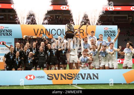 Vancouver, Vancouver, C.-B., Canada. 25 février 2024. L'équipe féminine de Nouvelle-Zélande et l'équipe masculine d'Argentine célèbrent leur victoire aux HSBC World Rugby Sevens Series 2024 au BC place Stadium le 25 février 2024 à Vancouver, au Canada. (Photo de Tomaz Jr/PxImages) (crédit image : © Tomaz Jr/PX Imagens via ZUMA Press Wire) USAGE ÉDITORIAL SEULEMENT! Non destiné à UN USAGE commercial ! Crédit : ZUMA Press, Inc/Alamy Live News Banque D'Images