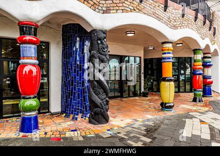 Le Hundertwasser Art Centre à Whangarei, Northland, Nouvelle-Zélande le dimanche 25 février 2024. Photo : David Rowland / One-Image.com Banque D'Images