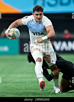 Vancouver, Canada. 25 février 2024. Luciano Gonzalez (premier), de l'Argentine, participe à la finale masculine de HSBC Canada Rugby Sevens au stade BC place à Vancouver, Canada, le 25 février 2024. Crédit : Andrew Soong/Xinhua/Alamy Live News Banque D'Images